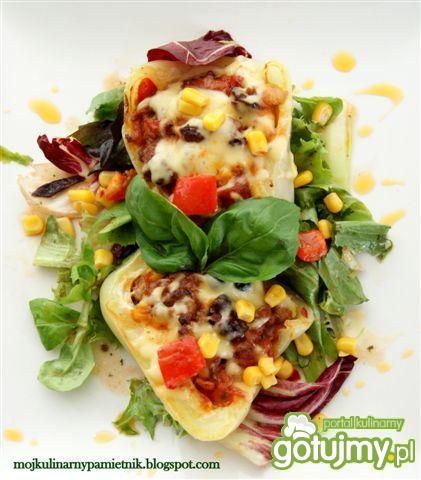 Papryki faszerowane chilli con carne Papryki faszerowane chilli con carne