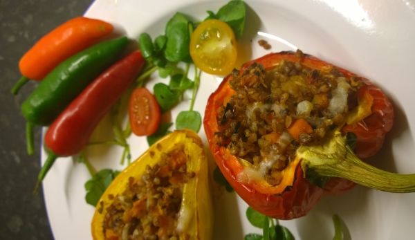 Papryki faszerowane kaszą gryczaną