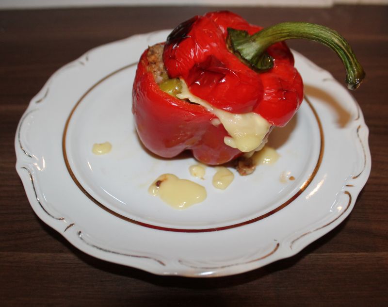 Papryki faszerowane kaszą i warzywami