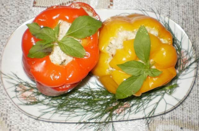 Papryki z kurczakiem i kuskusem Papryki z kurczakiem i kuskusem