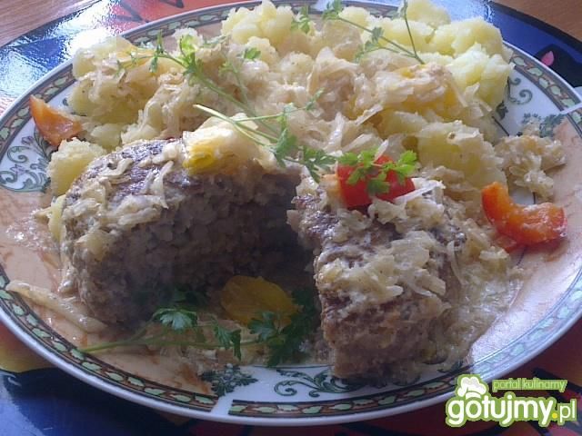 Paprykowe a'la burgery w śmietanie  Paprykowe a'la burgery w śmietanie