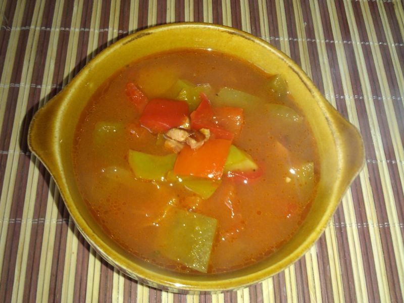 Paprykowe leczo Paprykowe leczo