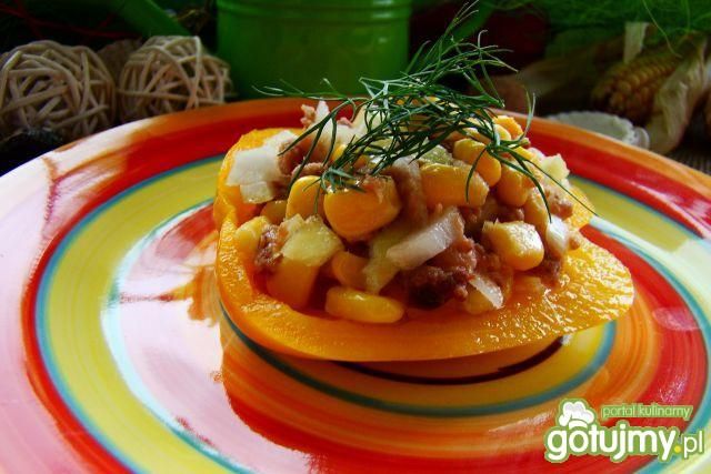 Paprykowe łódeczki z tuńczykiem  Paprykowe łódeczki z tuńczykiem