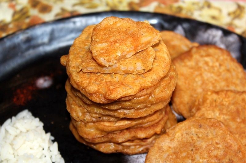 Paprykowe racuchy z gotowanym ryżem