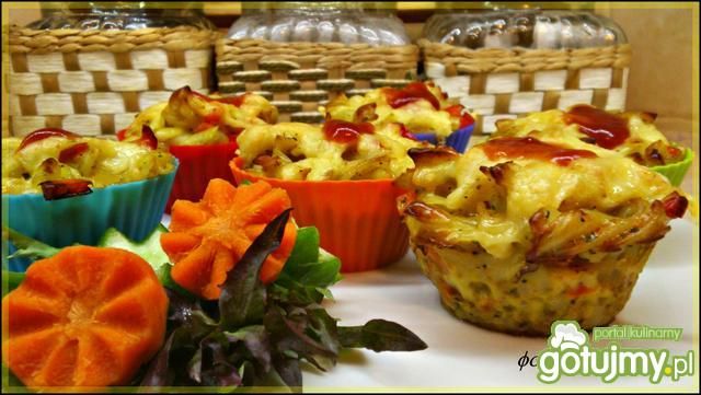 Paprykowo makaronowe babeczki