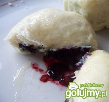 Parowańce z jagodami 