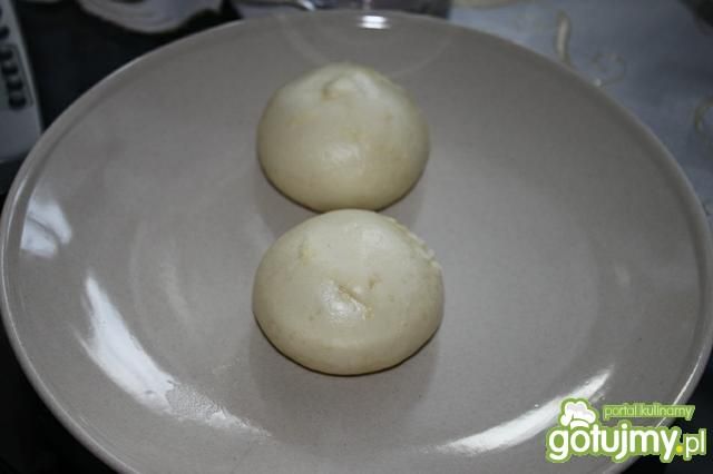 Parowe kluseczki z  nadzieniem wiśniowym Parowe kluseczki z  nadzieniem wiśniowym