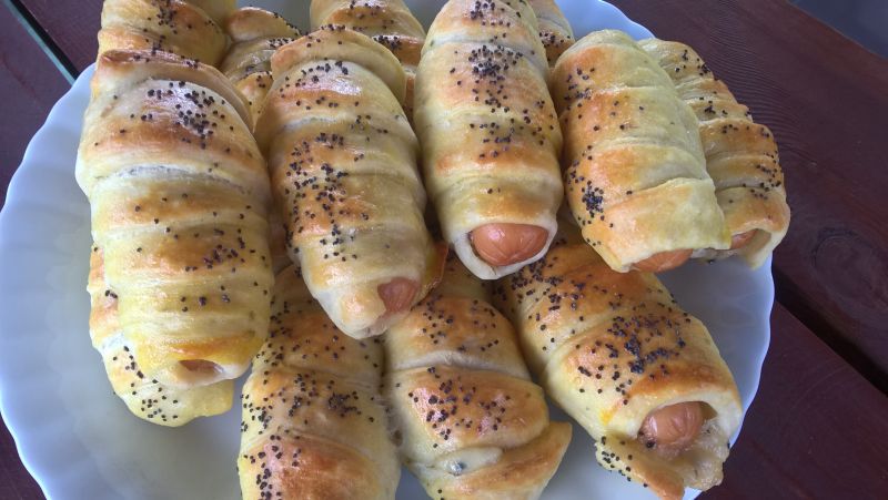 Paróweczki z serem w cieście drożdżowym