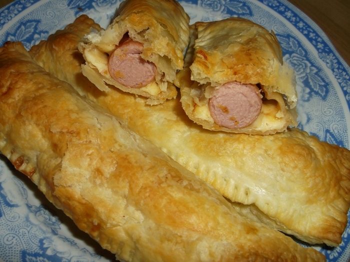 Parówki w cieście francuskim 