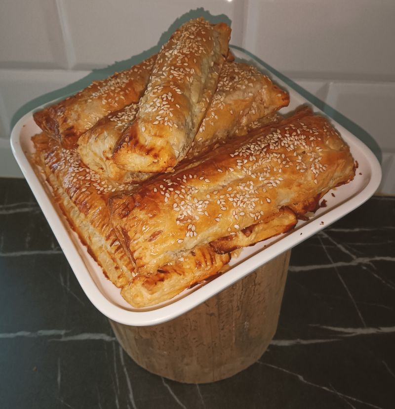 Parówki w cieście francuskim