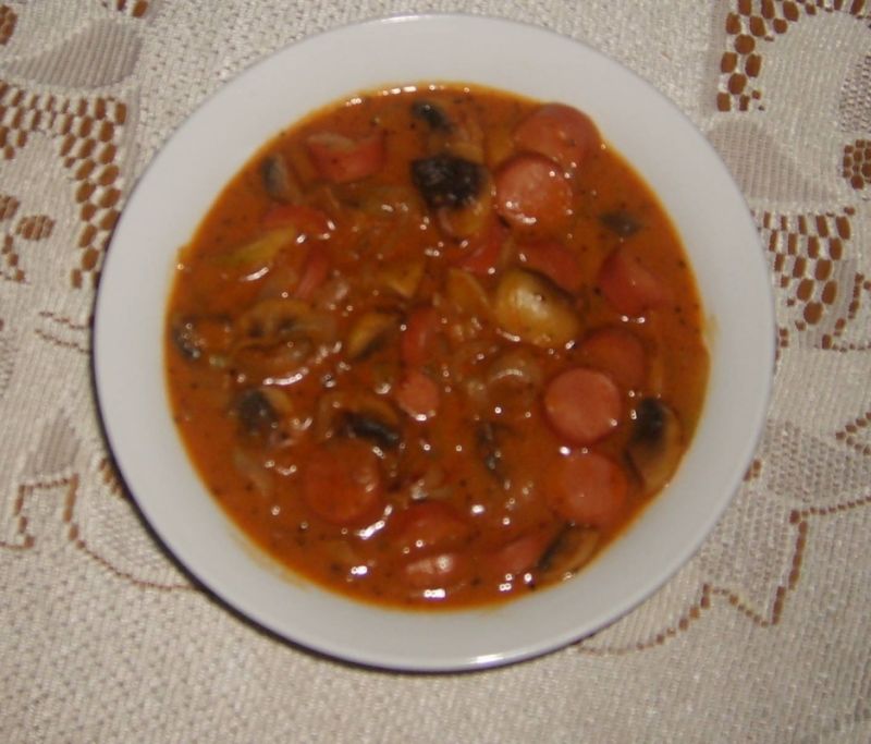 Parówki w sosie pomidorowym Parówki w sosie pomidorowym