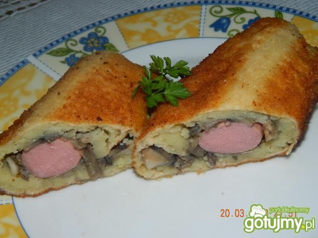 Parówki w waflach tortowych