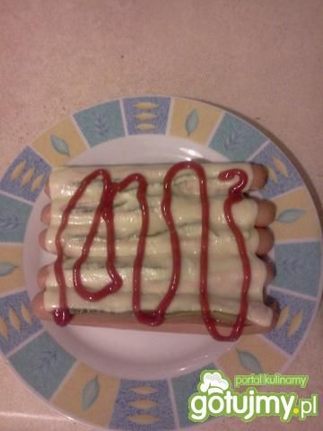 Parówki z ogórkiem kons. i serem żółtym