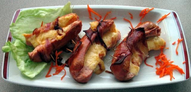 Parówki zapiekane z serem