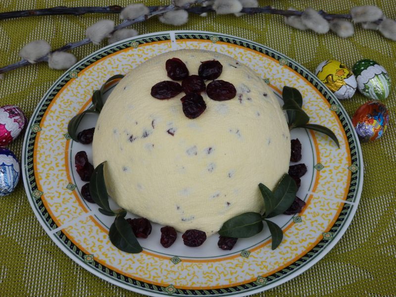 Pascha waniliowa z żurawiną