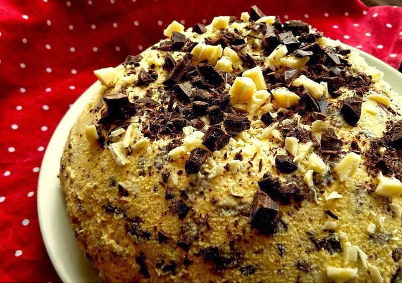 Pascha wielkanocna Strataciella z czekoladą