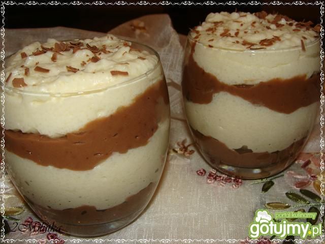 Pasiasty pudding z manną Pasiasty pudding z manną