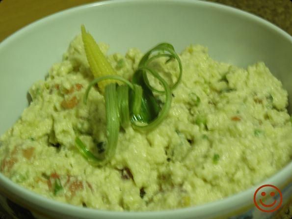 Pasta do pieczywa z awokado.