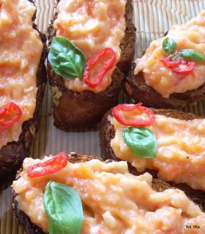 Pasta fasolowo-paprykowa