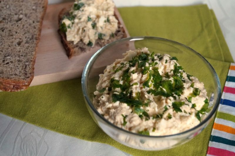 Pasta jajeczna z czerwoną soczewicą Pasta jajeczna z czerwoną soczewicą