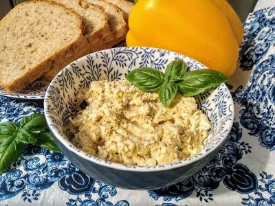 Pasta jajeczna z makrelą