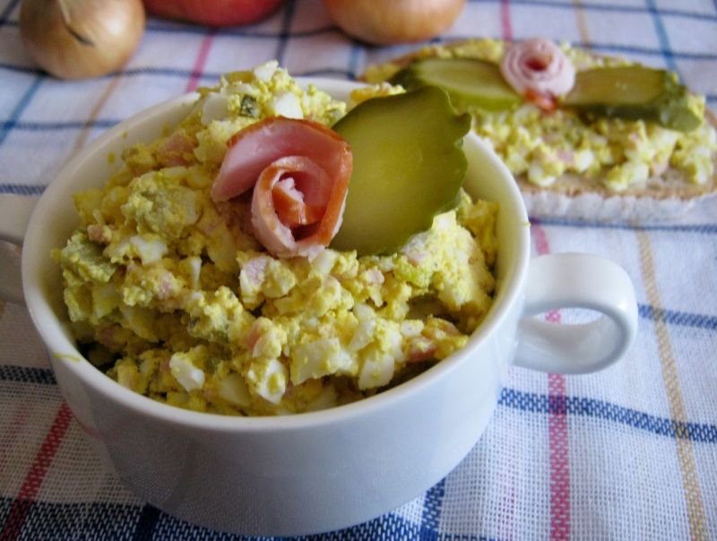 Pasta jajeczna z masłem i musztardą