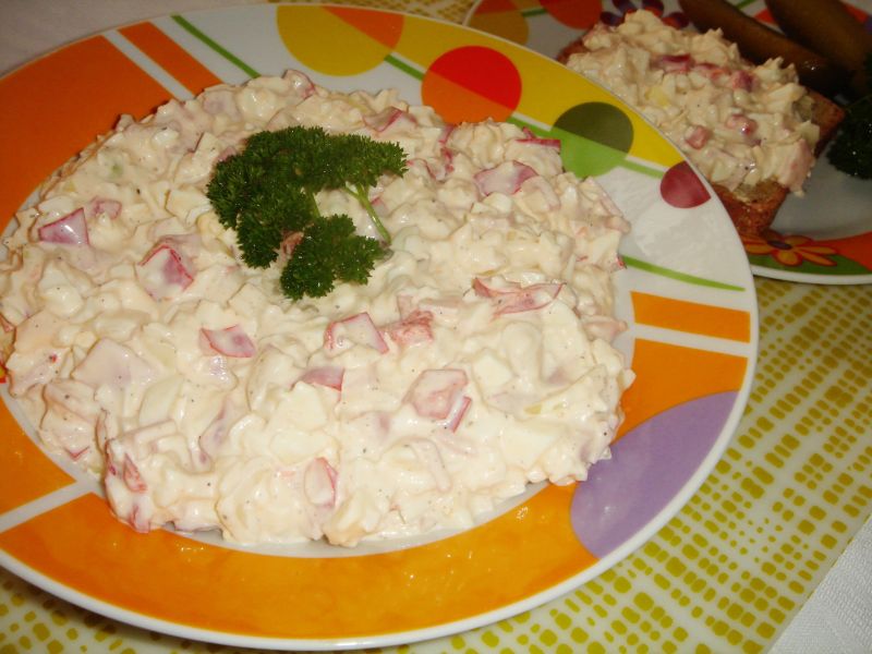 Pasta jajeczna z papryką, szynką i cebulką Pasta jajeczna z papryką, szynką i cebulką