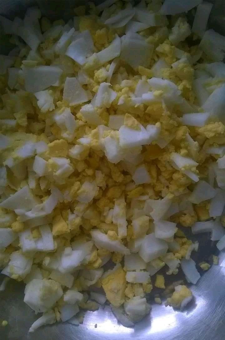 Pasta jajeczna z rukolą i mozzarellą do pieczywa