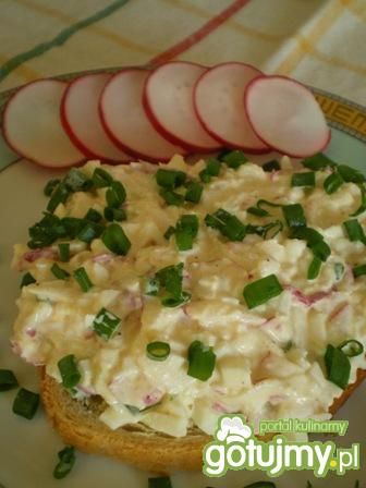 Pasta jajeczna z rzodkiewką