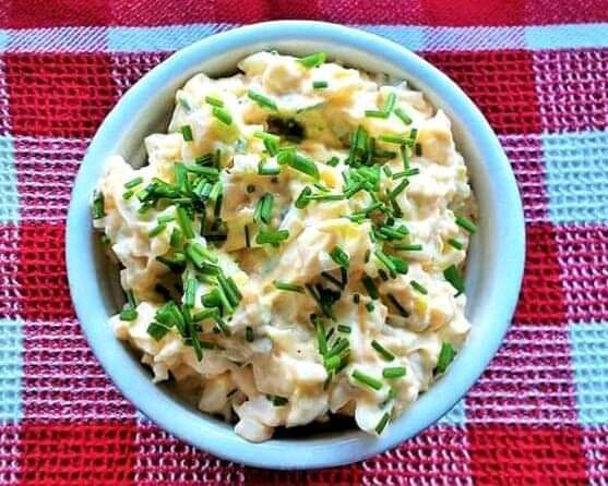 Pasta jajeczna z serkiem topionym i porem Pasta jajeczna z serkiem topionym i porem