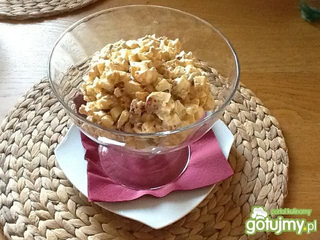 Pasta jajeczna z suszonymi pomidorami