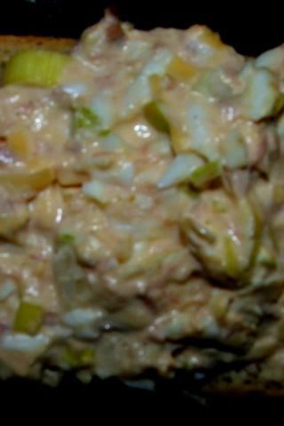 Pasta jajeczna z tuńczykiem i porem. 