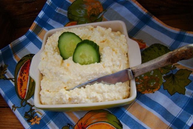 Pasta jajeczno-chrzanowa Pasta jajeczno-chrzanowa