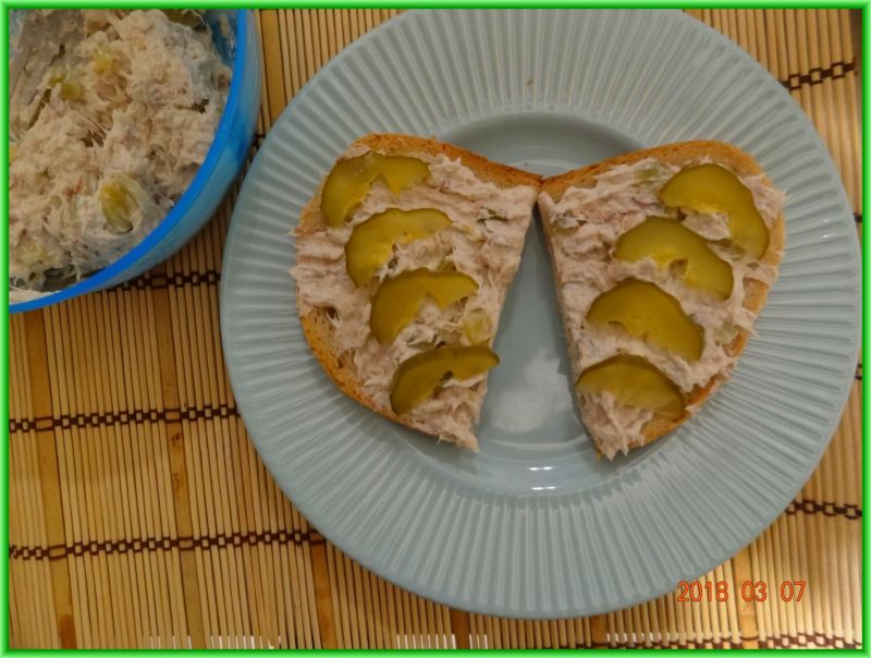 Pasta kanapkowa z makreli wędzonej Pasta kanapkowa z makreli wędzonej