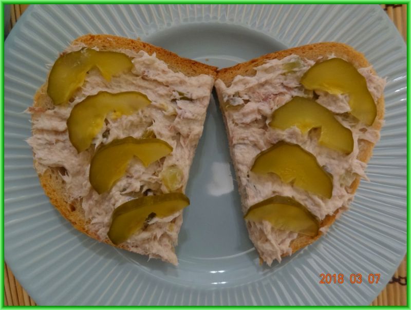 Pasta kanapkowa z makreli wędzonej Pasta kanapkowa z makreli wędzonej