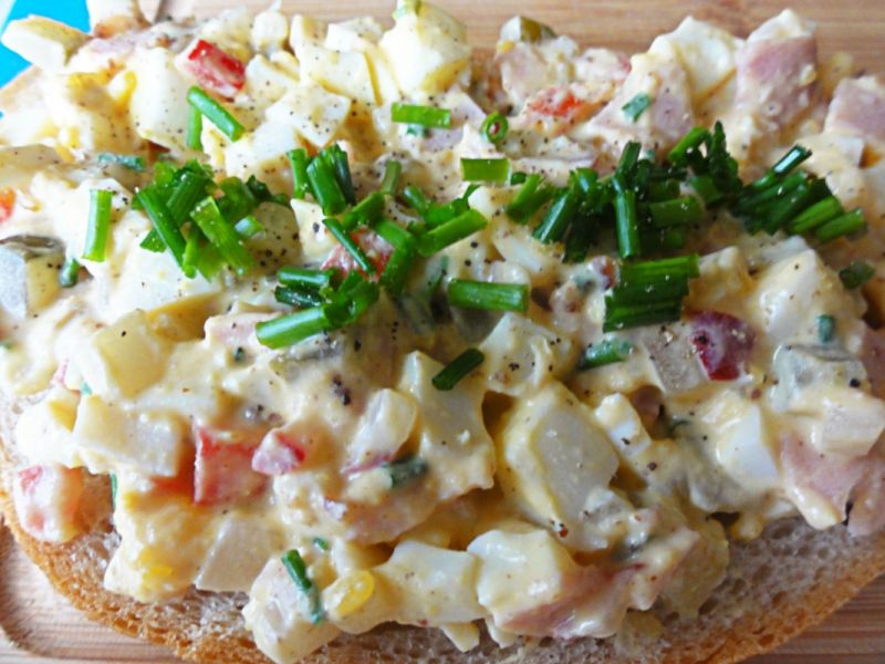 Pasta kanapkowa z szynką i warzywami Pasta kanapkowa z szynką i warzywami