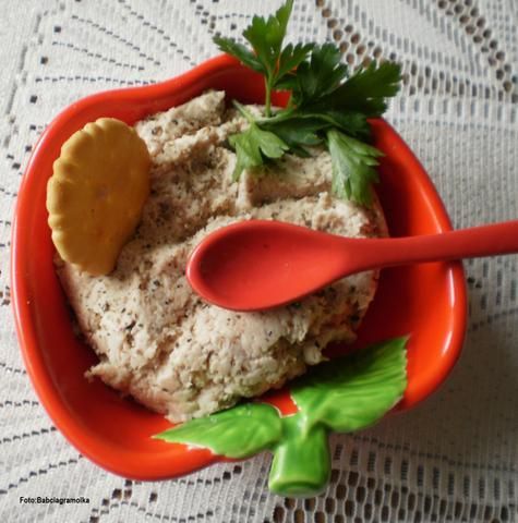 Pasta kurczakowa do krakersów :