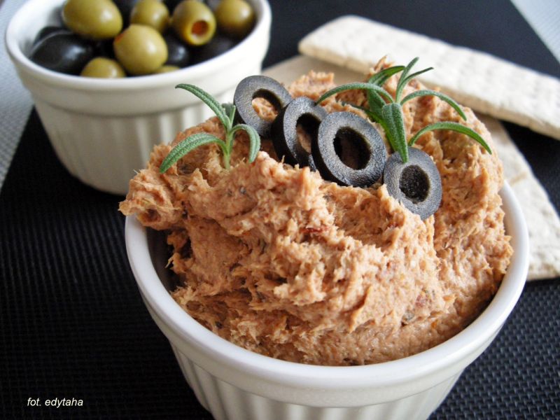 Pasta mięsna z suszonymi pomidorami Pasta mięsna z suszonymi pomidorami