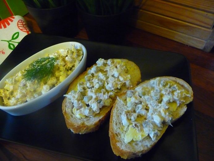 Pasta na kanapki z wędzoną makrelą