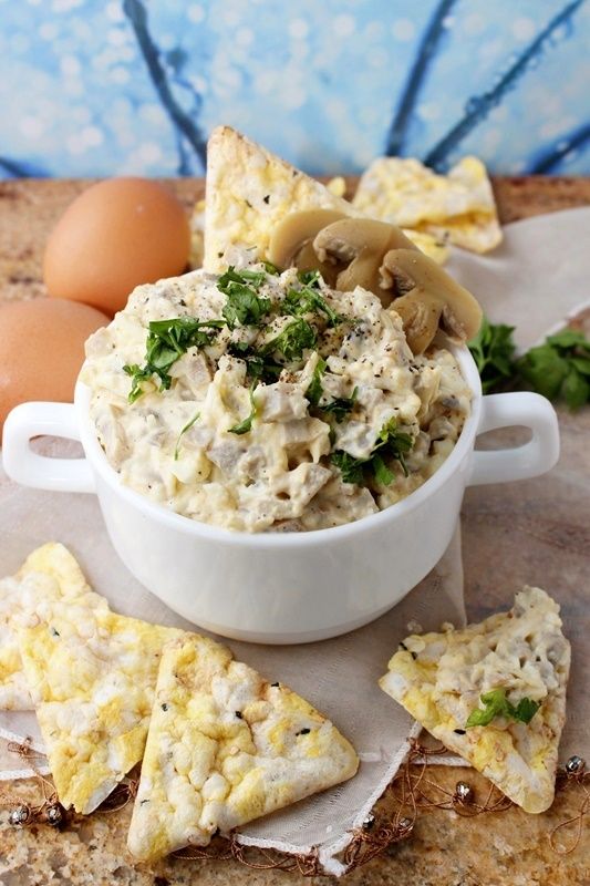 Pasta pieczarkowo-jajeczna z żółtym serem Pasta pieczarkowo-jajeczna z żółtym serem