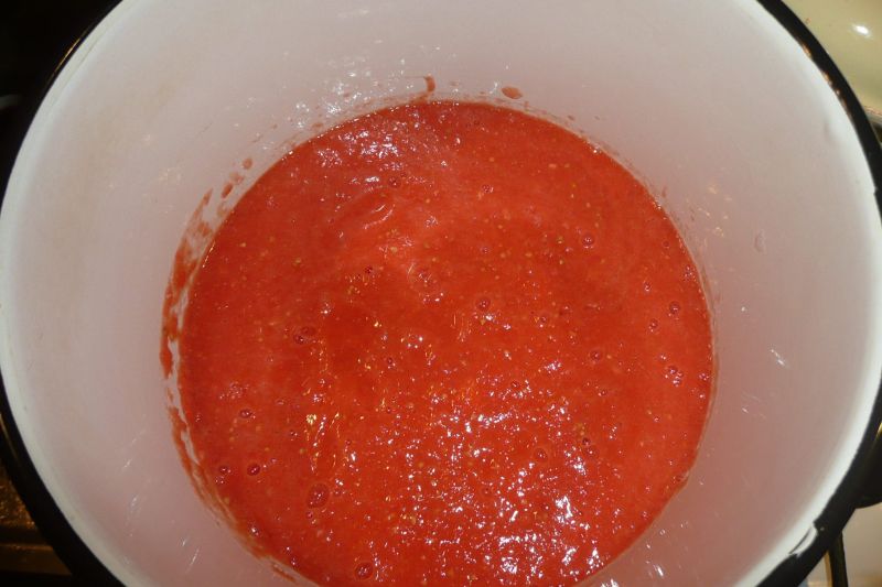 Pasta pomidorowa z jabłkiem