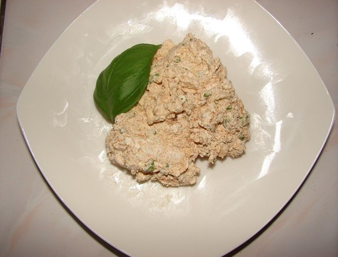 Pasta serowa z czosnkiem i bazylią Pasta serowa z czosnkiem i bazylią