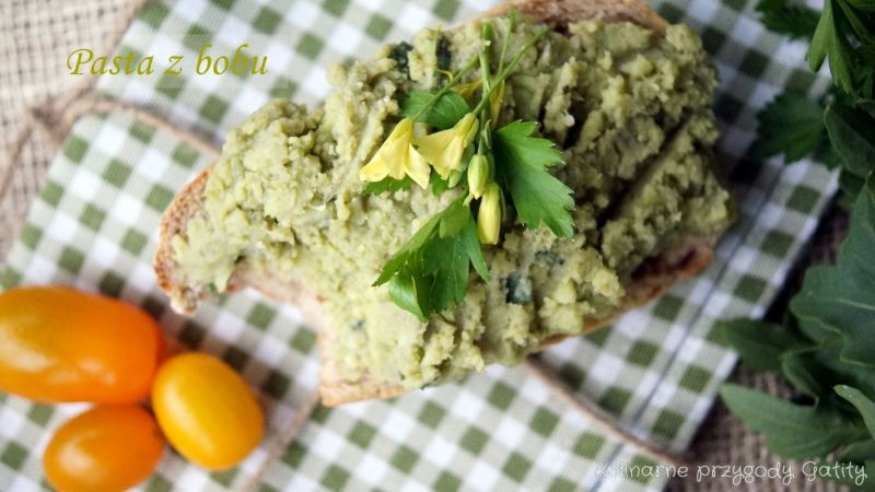 Pasta z bobu z miętą 