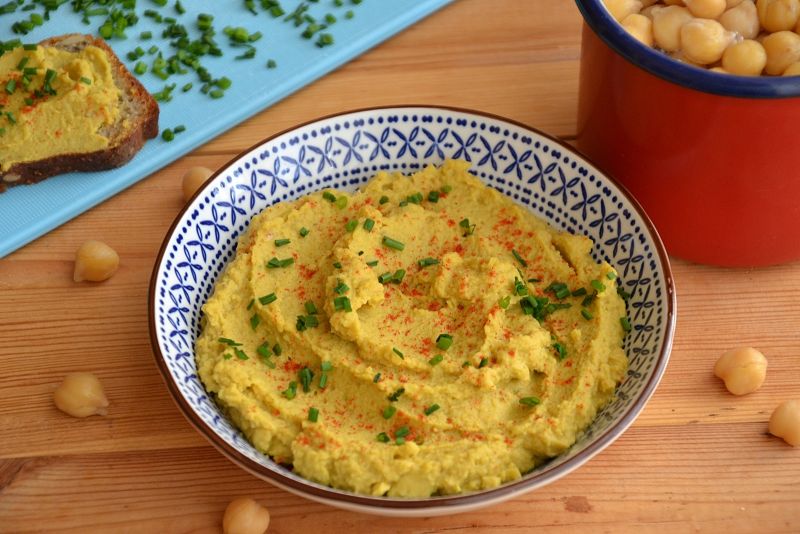 Pasta z ciecierzycy i awokado