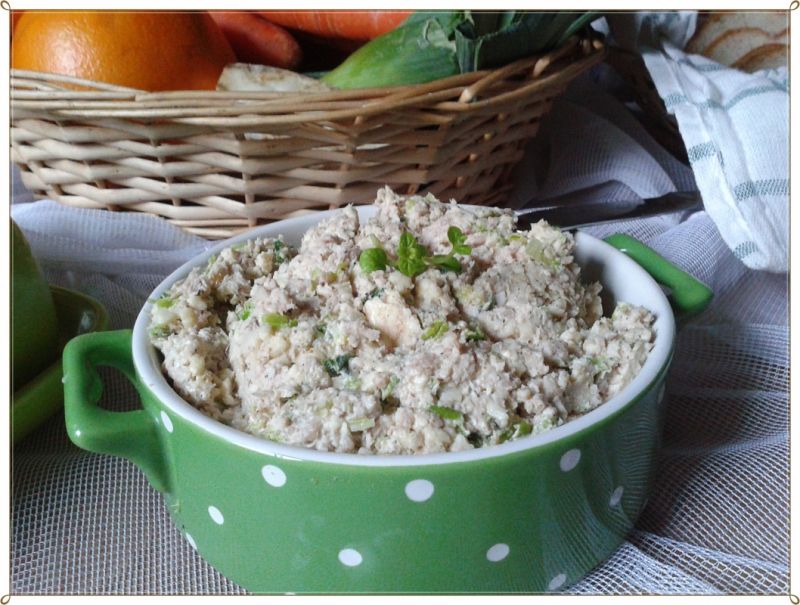 Pasta z gotowanego kurczaka i pora Pasta z gotowanego kurczaka i pora