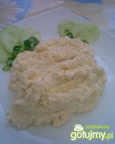 Pasta z jaj. Pasta z jaj.