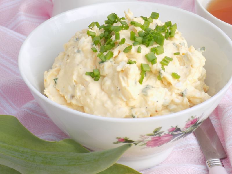 Pasta z jajek i serka topionego 