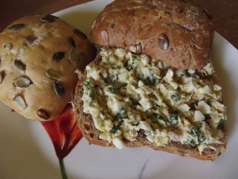 Pasta z jajek i tuńczyka