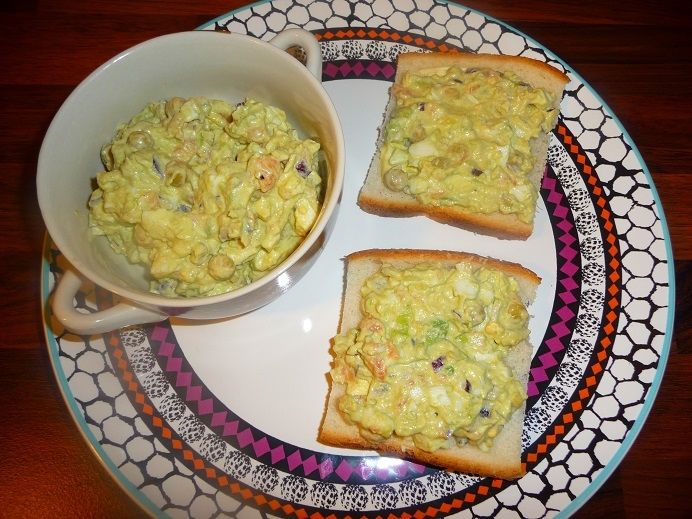 Pasta z łososiem i awokado Pasta z łososiem i awokado