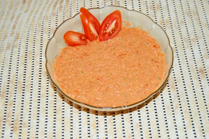 Pasta z makreli i pomidorów